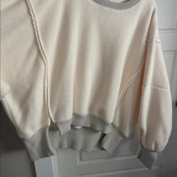 We The Free Cream and Gray Sweatshirt - Picture 5 of 8